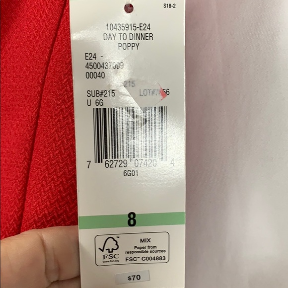 9&CO. Red sleeveless dress size 8. Has pockets - Picture 7 of 10